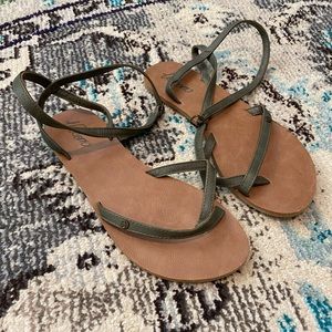 Volcom women’s ankle strap Olive flat sandal